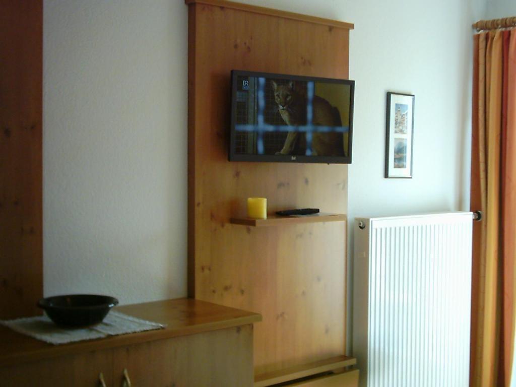 Haus Christl Reit Im Winkl, Kostenloser Parkplatz, 5 Minuten Zum Ortszentrum, Ruhige Lage, Wlan Bilik gambar